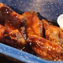 Alitas de pollo cajún