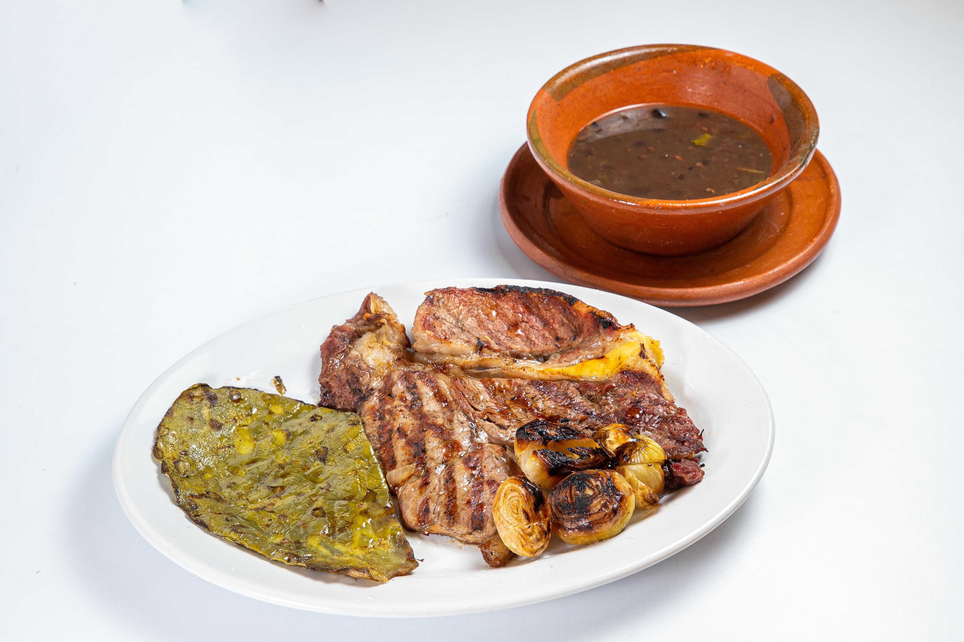 Costilla de Res al Carbón