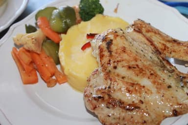 Pollo a la Plancha o Empanizado