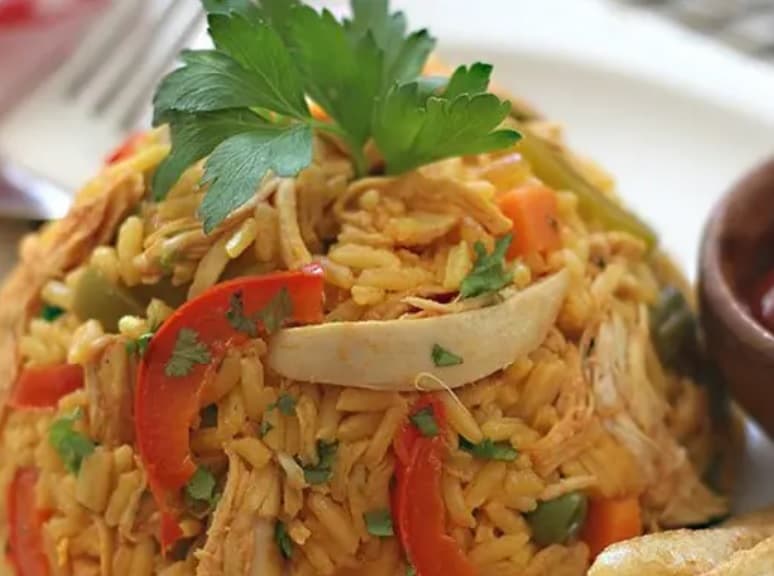 Arroz con Pollo Medio (3 personas)