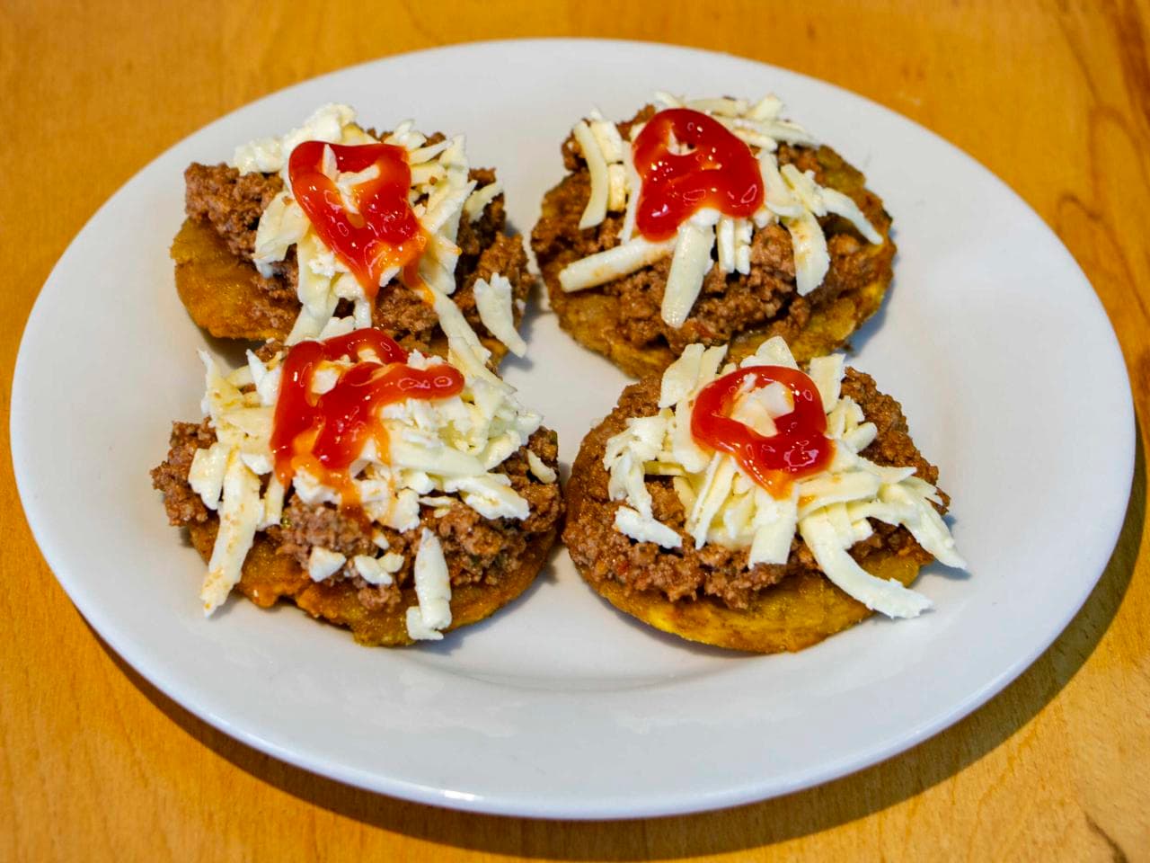 Tostones con Carne Molida
