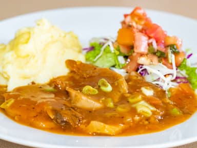 Casado con Lengua en Salsa