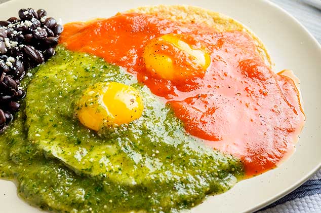Huevos Divorciados