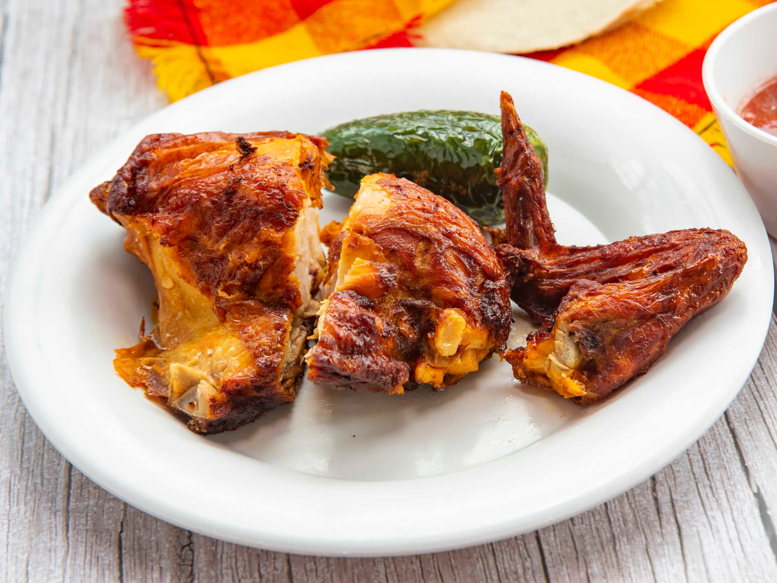 Un Cuarto de Pollo Estilo Carnitas