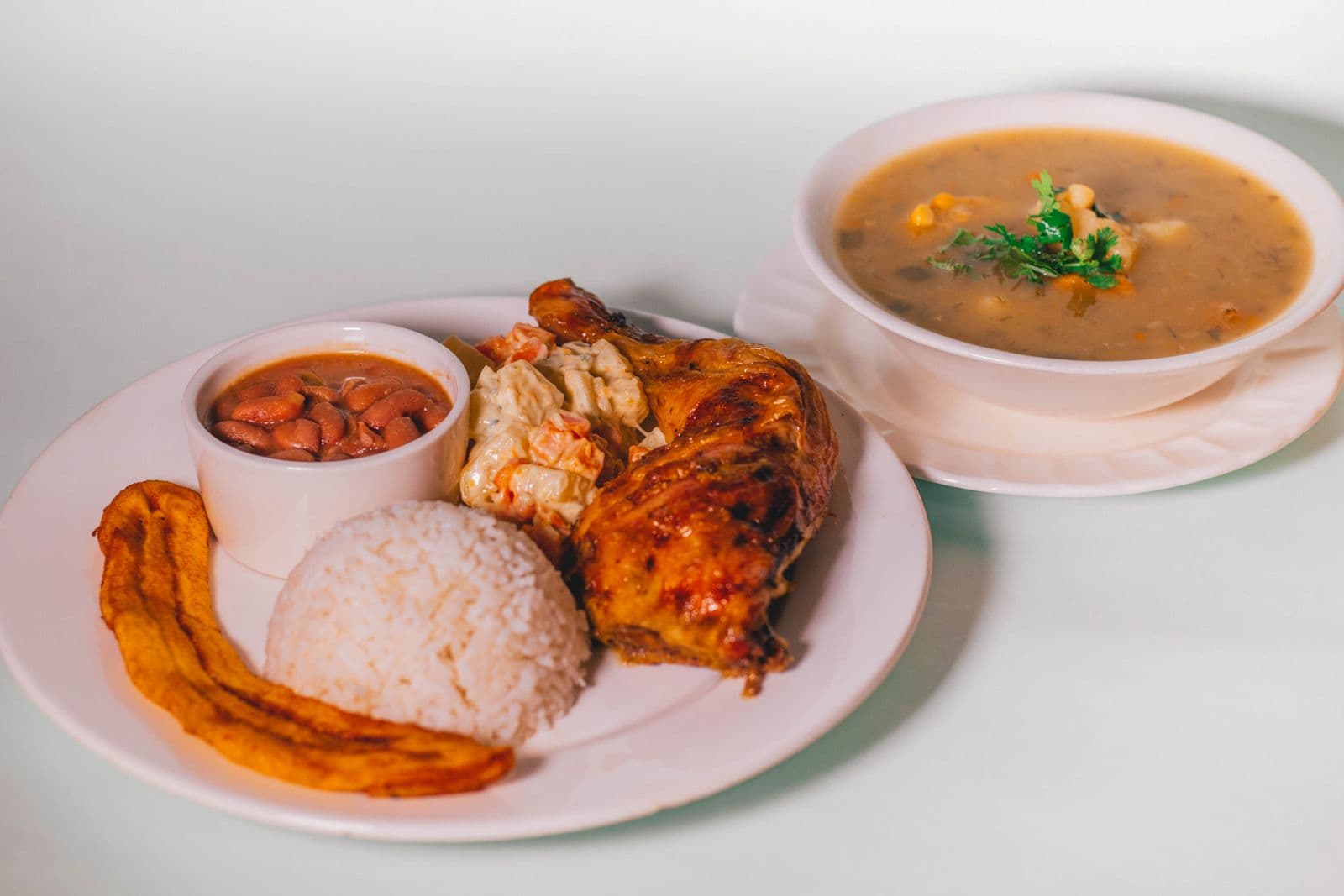 Almuerzo Ejecutivo + Sopa del Día