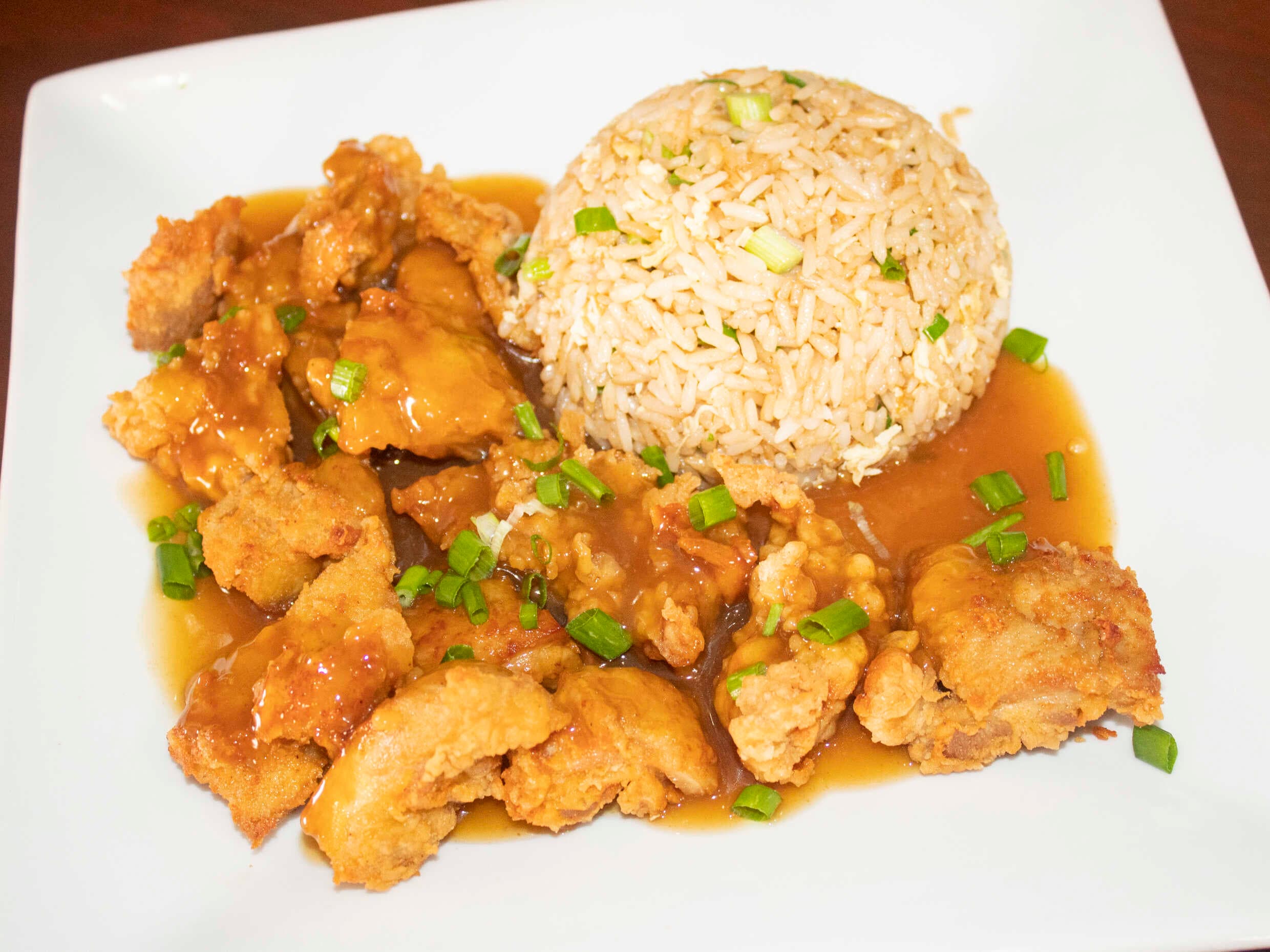 Chijaukay c. salsa de Ostión + Chaufa + Entrada