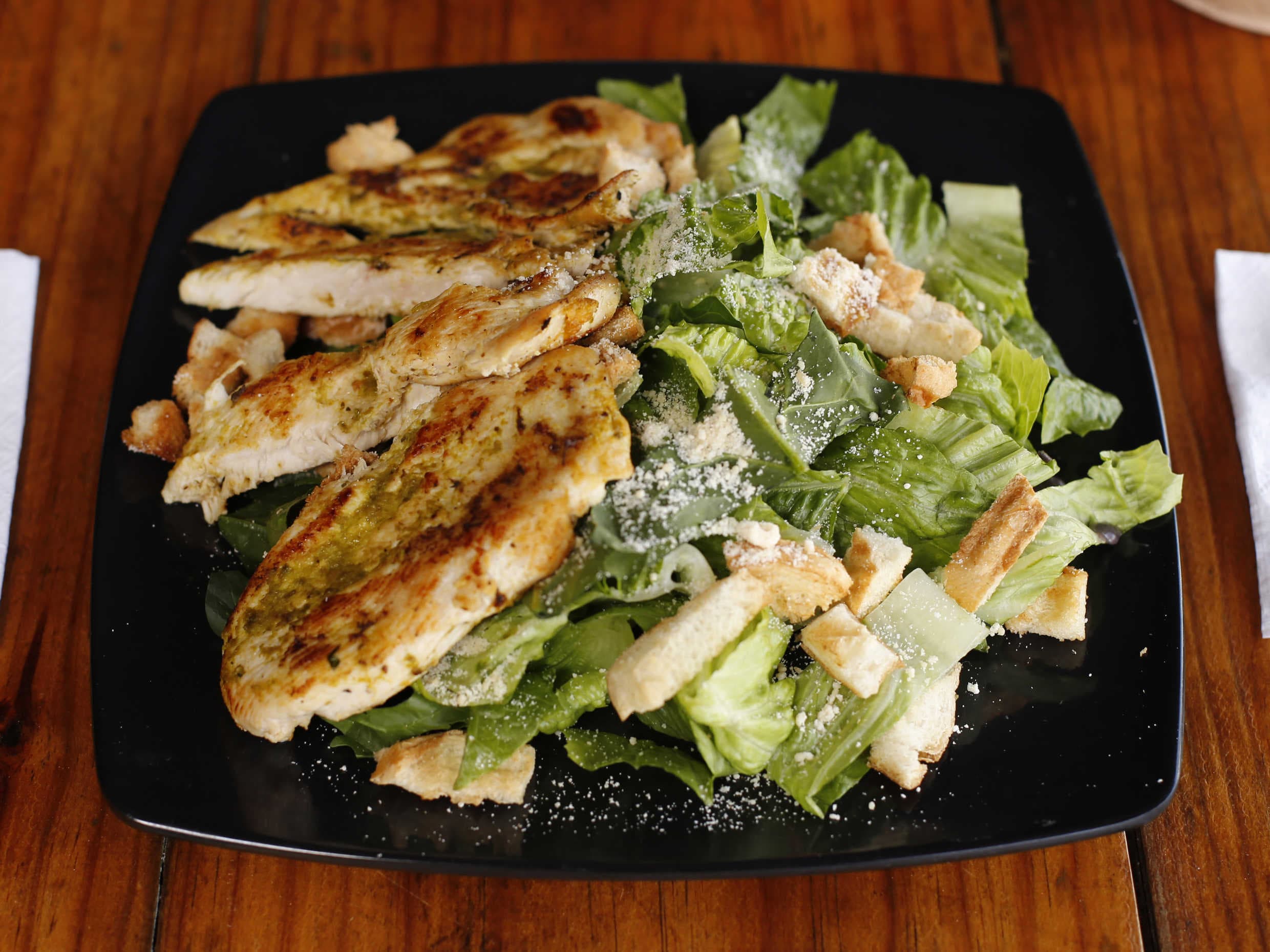 Ensalada Popeye con pollo