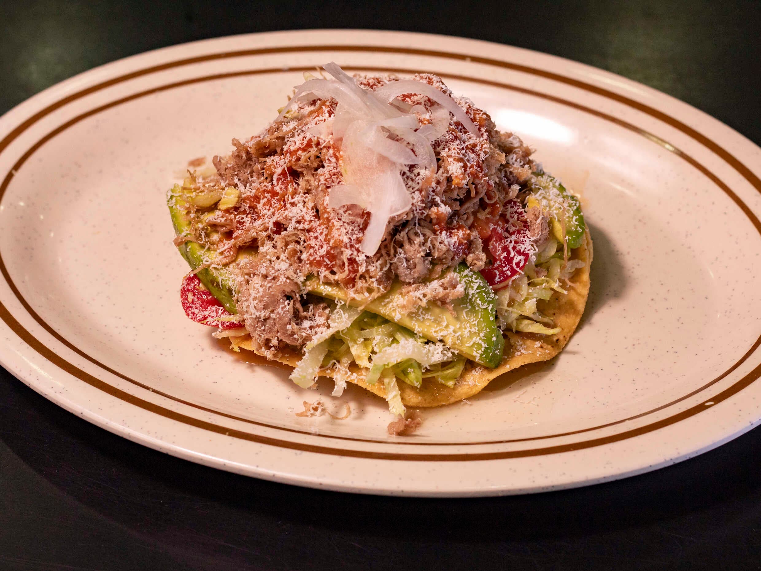 Tostada con Carne