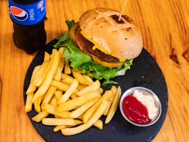 Combo  Hamburguesa Clásica