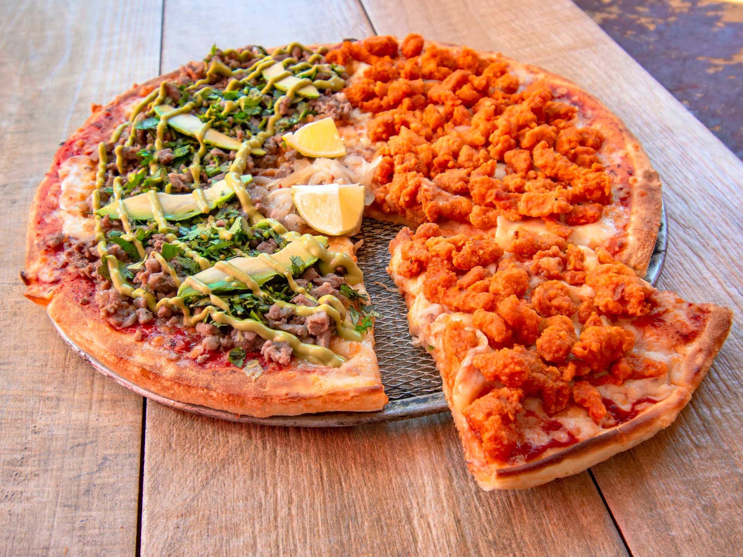 Pizza Boneless Buffalo/Asada