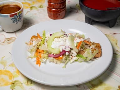 Enchilada de Pollo Deshebrado