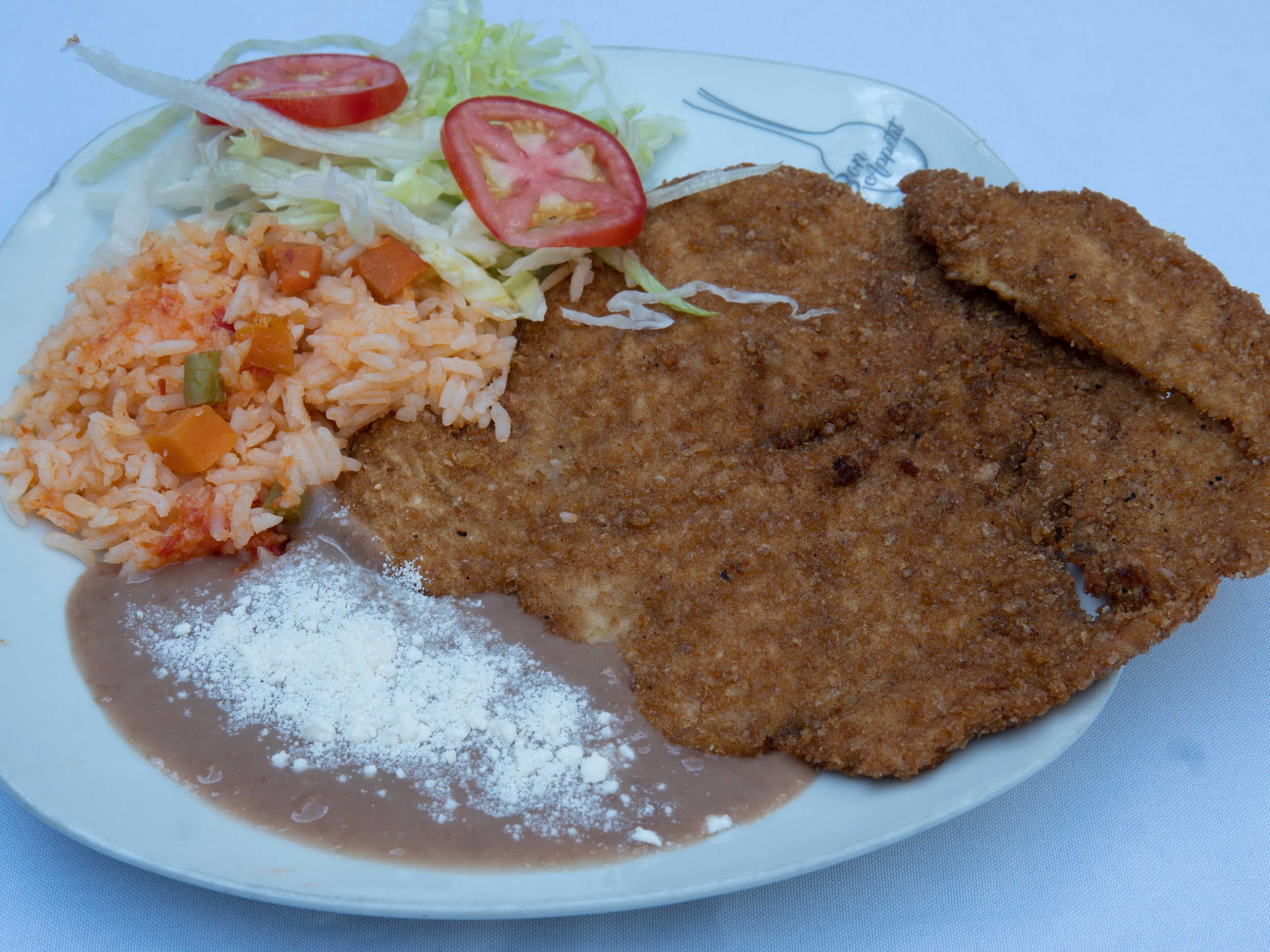 Milanesa de Pollo Empanizado