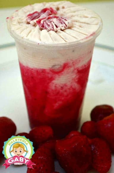 Trole de Fresa con Crema