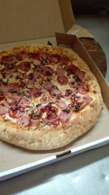 Extrema Dogo PIzza