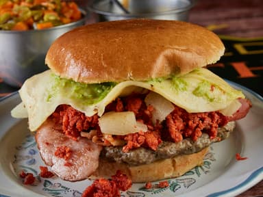 Hamburguesa (Norteña o Alemana) + Papas + Agua