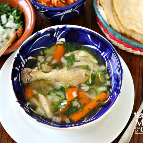 Caldo de Pollo