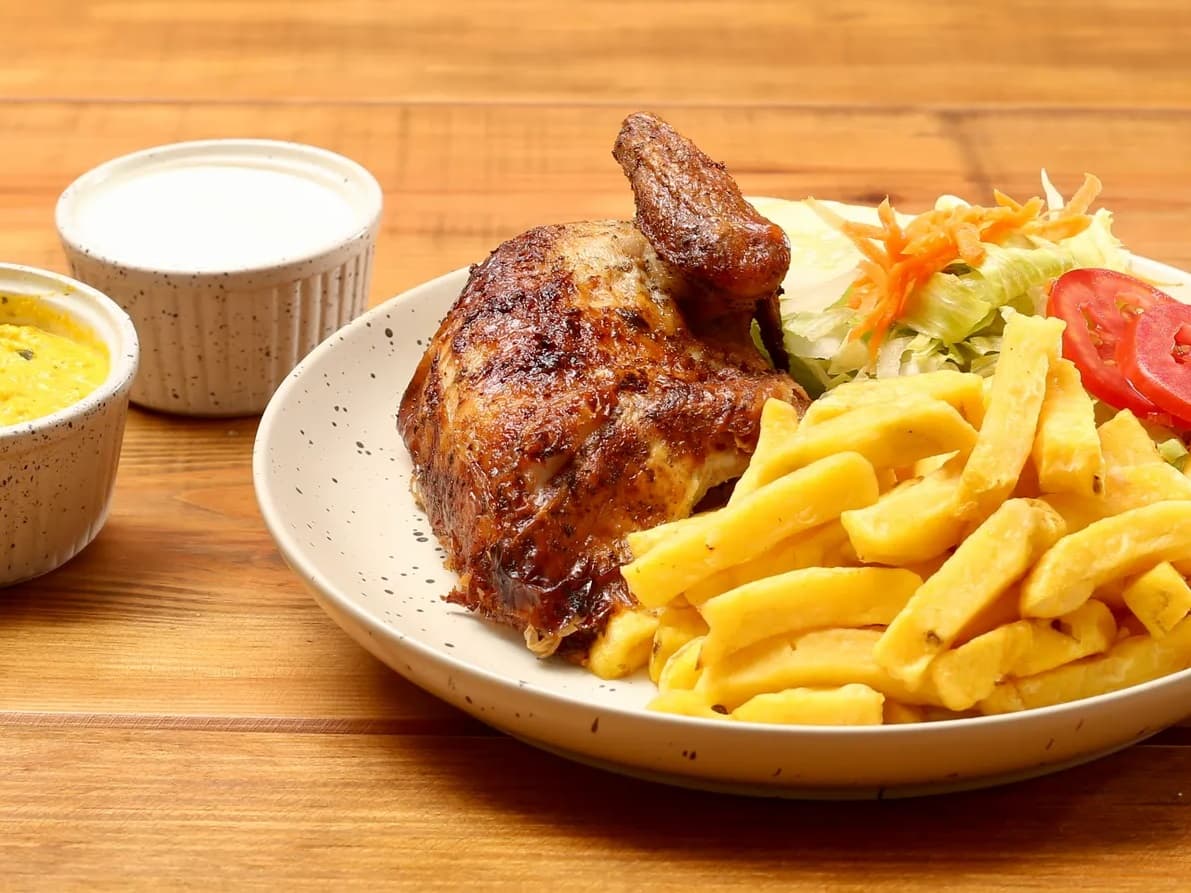 1/4 Pollo a la Brasa.