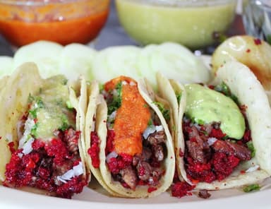 Orden de Tacos Bistec y Chorizo