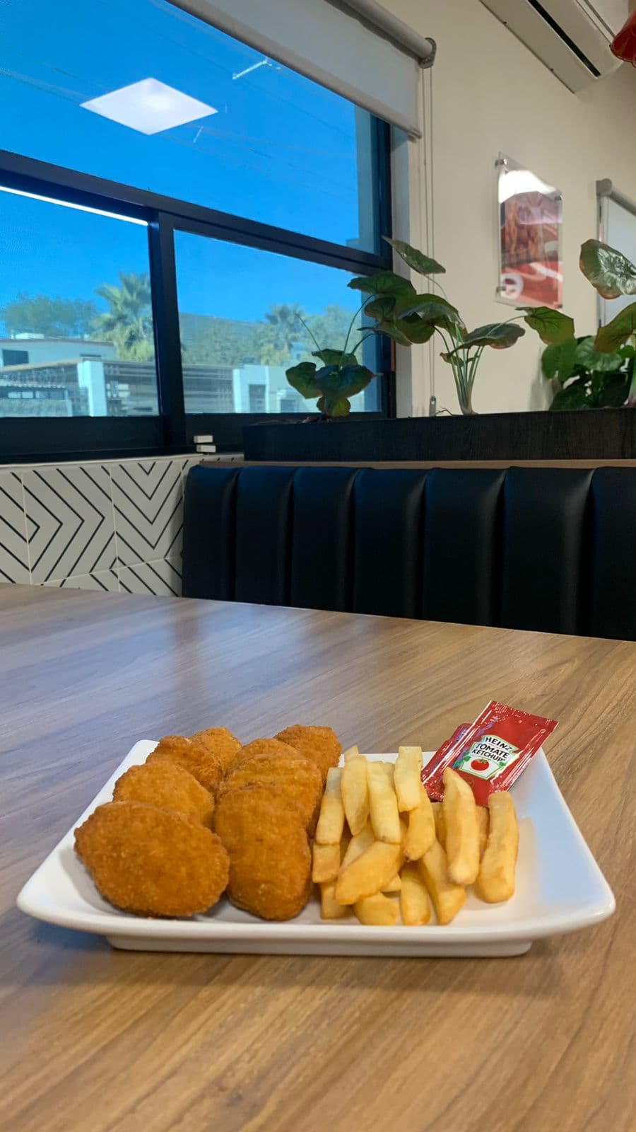 Nuggets con Papas