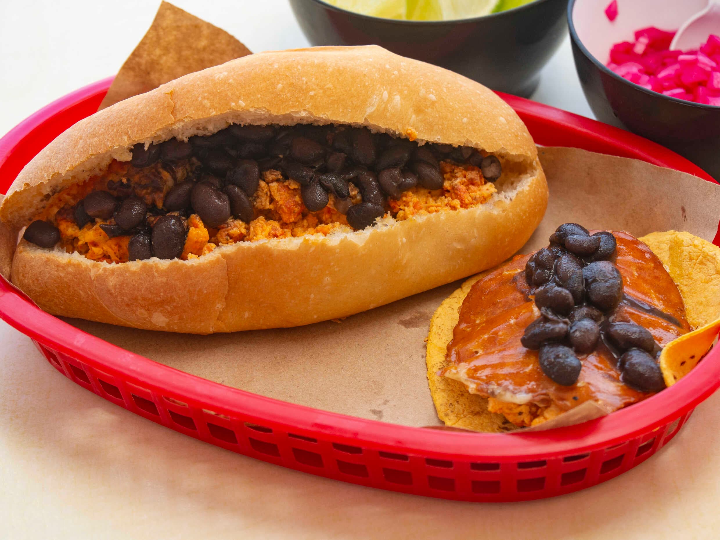TORTA DE HUEVO CON MACHACA