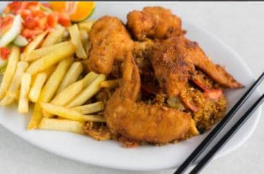 6. Arroz Cantones con Alitas de Pollo