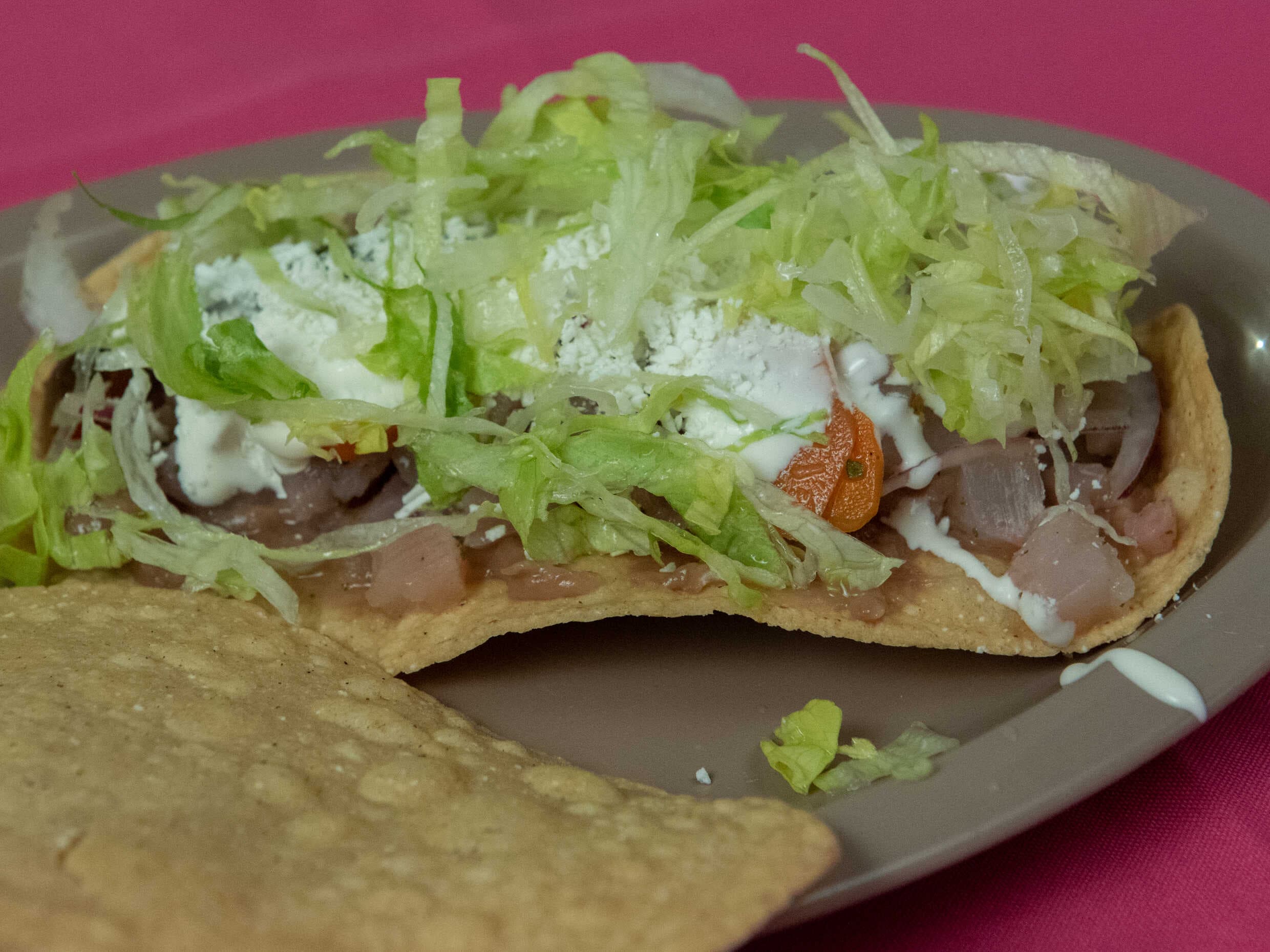 Tostada de Mole Verde