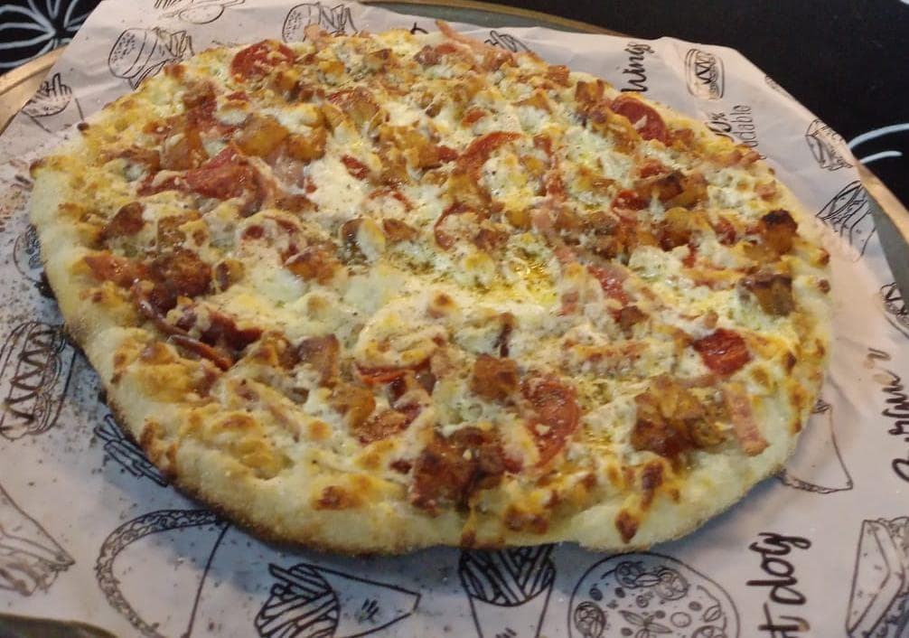 Combo Pizza de la Casa Familiar con Gaseosa