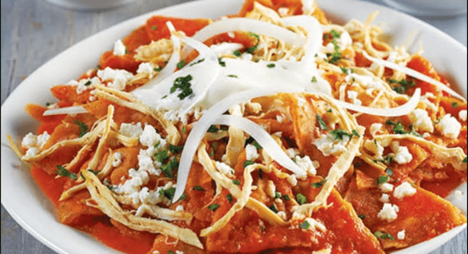 Chilaquiles Rojos con Pollo