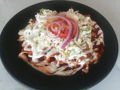 5 Flautas + Bebida + Consomé Gratis