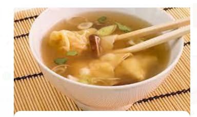 Wantán en sopa de Camarón y Pollo  8 Uds