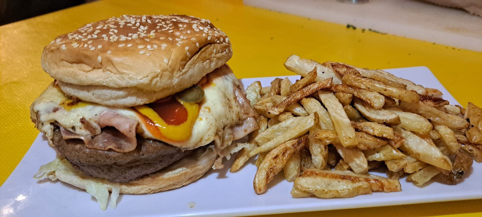 Hamburguesa PIN + Papas