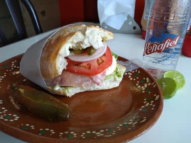 Lonche Mortadela