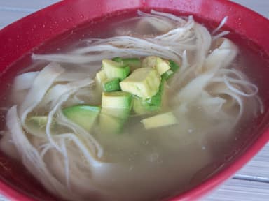 Sopa de Tallarines con Pollo