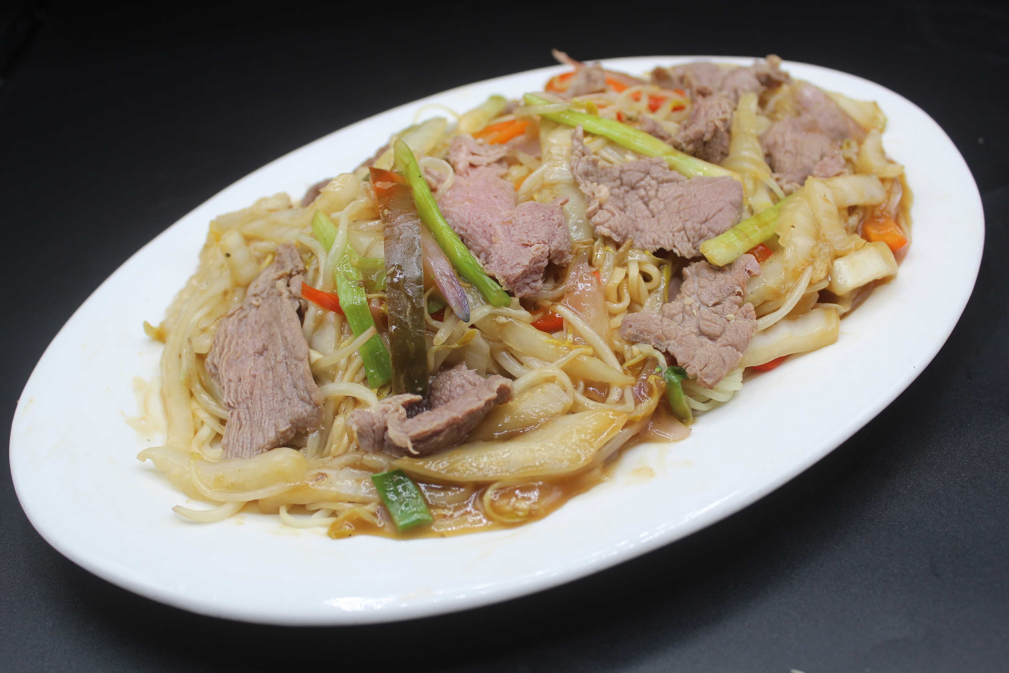 Tallarín Saltado con Carne