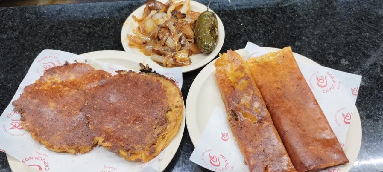 Quesitaco (Pastor Bistec Chorizo)