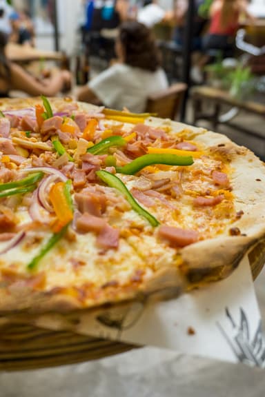Pizza Carnes Frías