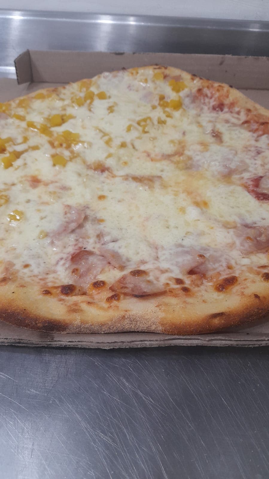Pizza Mediana + Pasabocas + Postobon 1.5L
