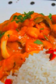 Filete de Pescado en Salsa Chorrillana