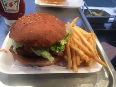 Hamburguesa con papas