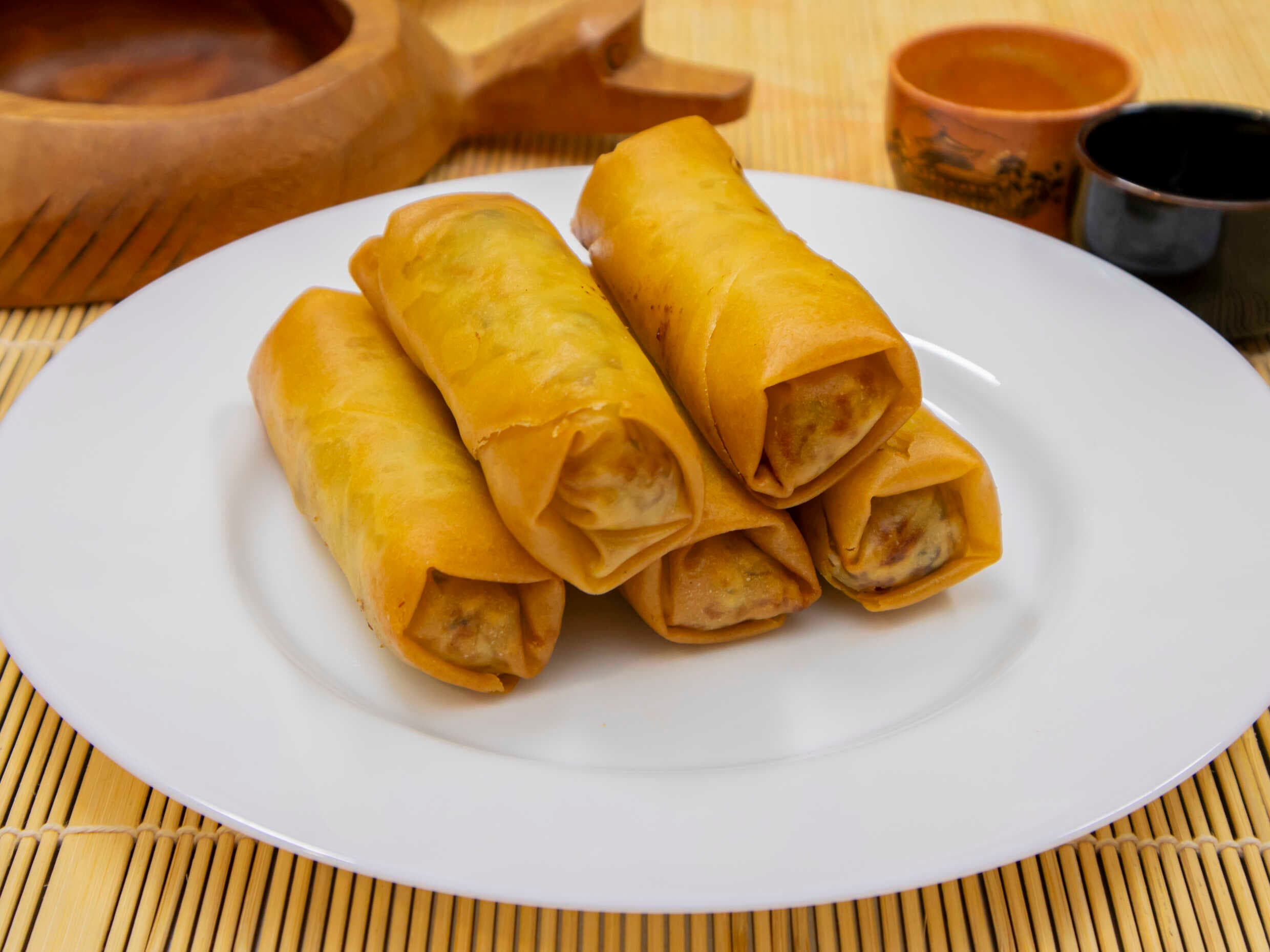 Rollito Primavera (Grande 4 pzs) 春卷4条