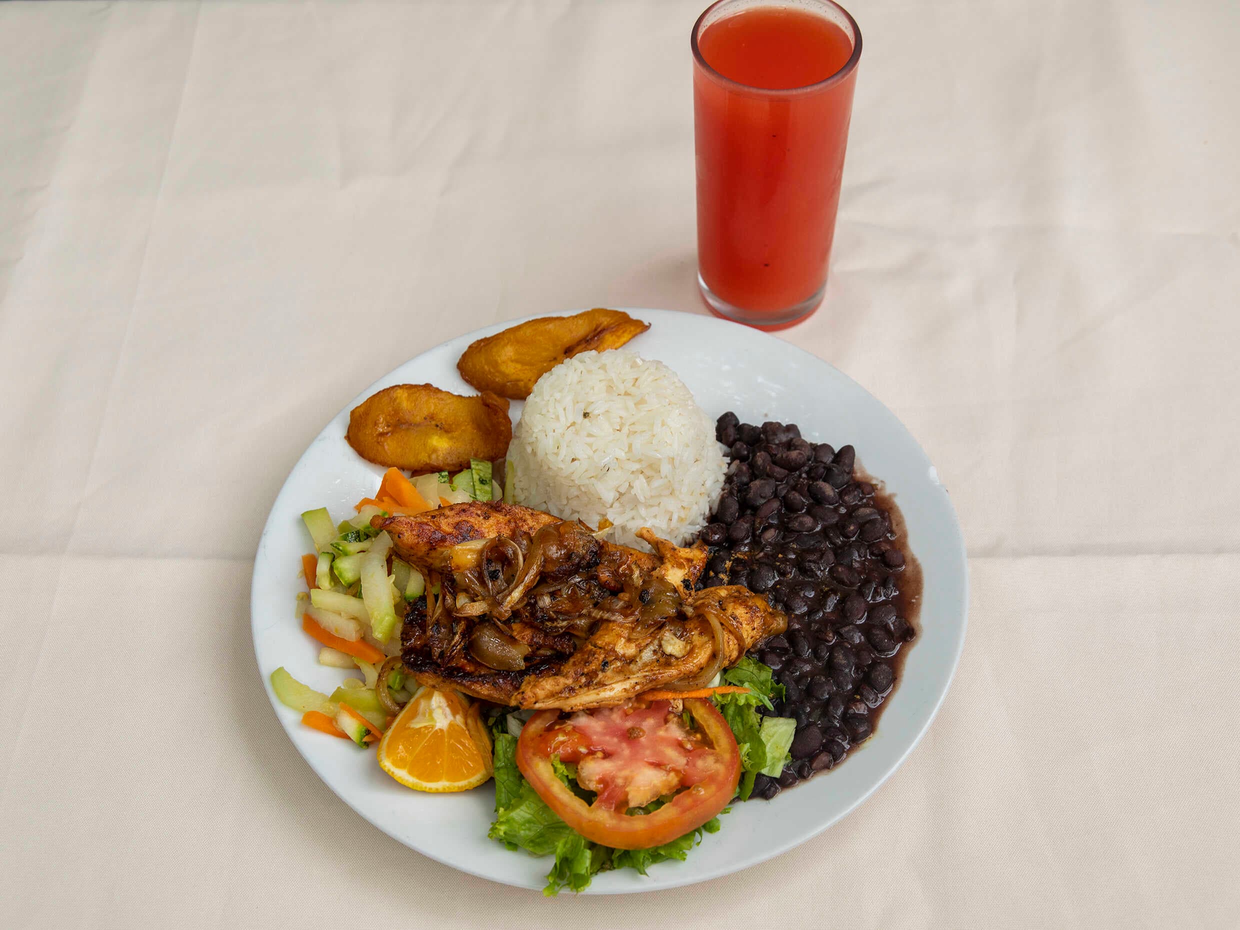 Casado Pollo a la Plancha + Refresco