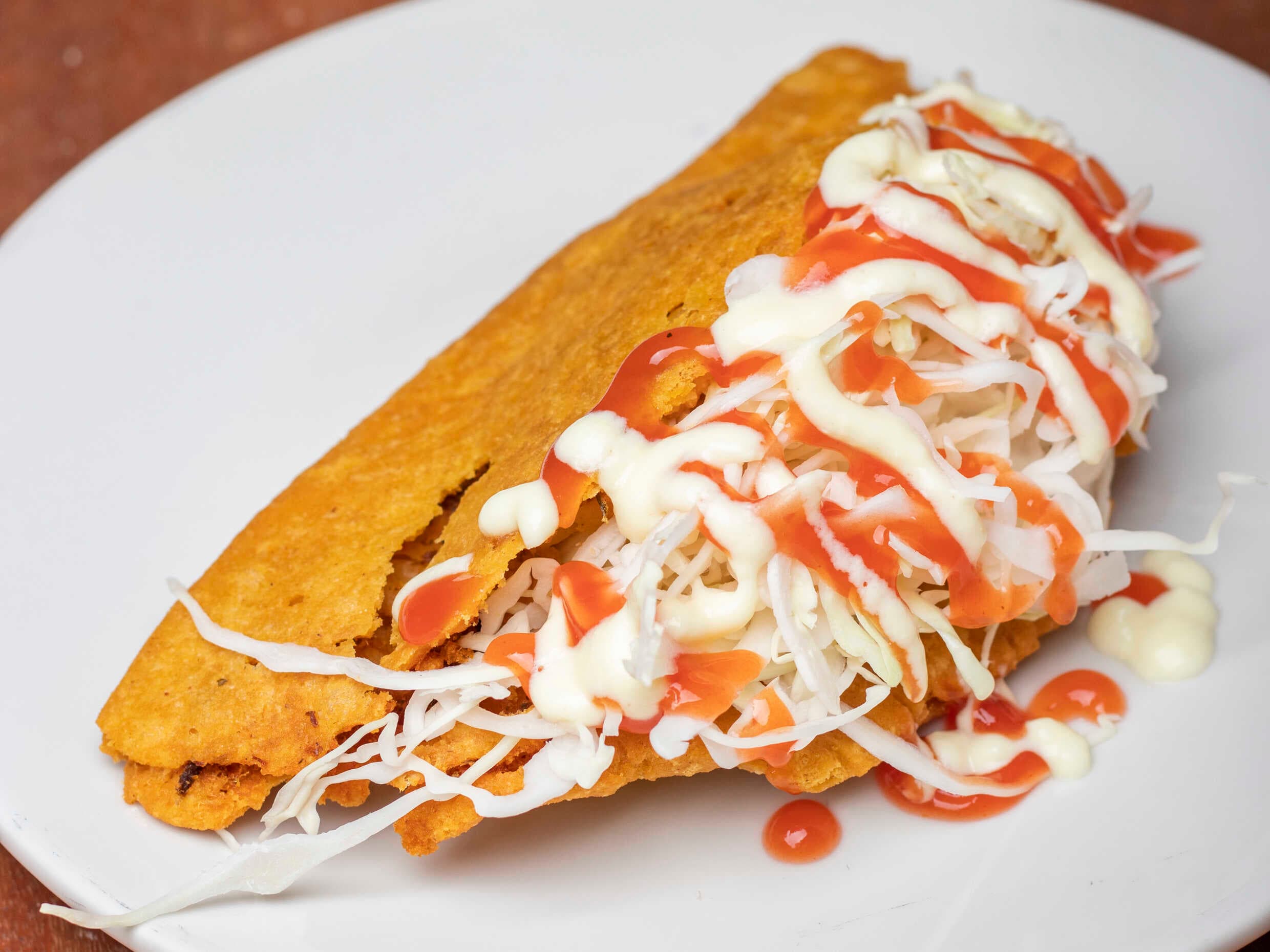 Empanada Arreglada+Taco+Bebida