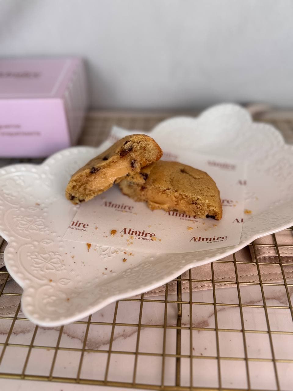Galleta Chocochip con Manjar de Olla