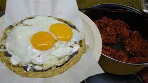 Sope con Huevo