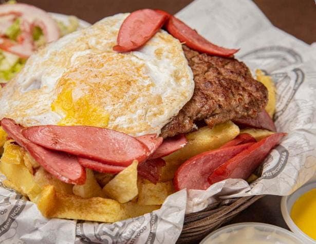 Salchipapa Súper Especial