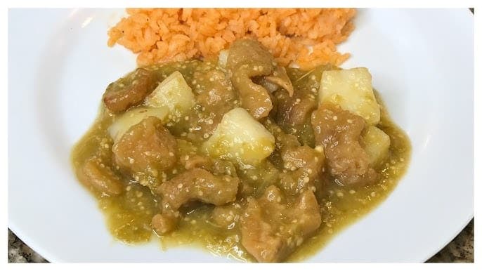Chicharrón en salsa verde Platillo