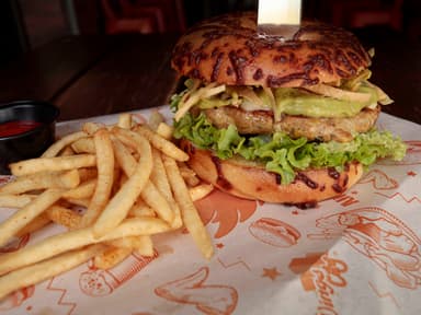 Creamy Guacamole Burger