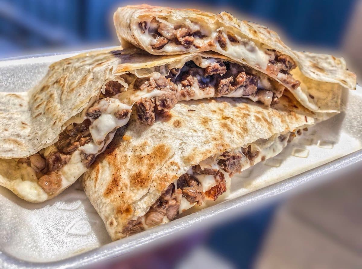 Quesadilla de Deshebrada