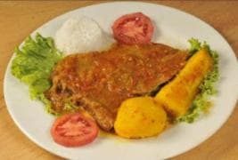 Sobrebarriga en Salsa + Gaseosa 250 ml
