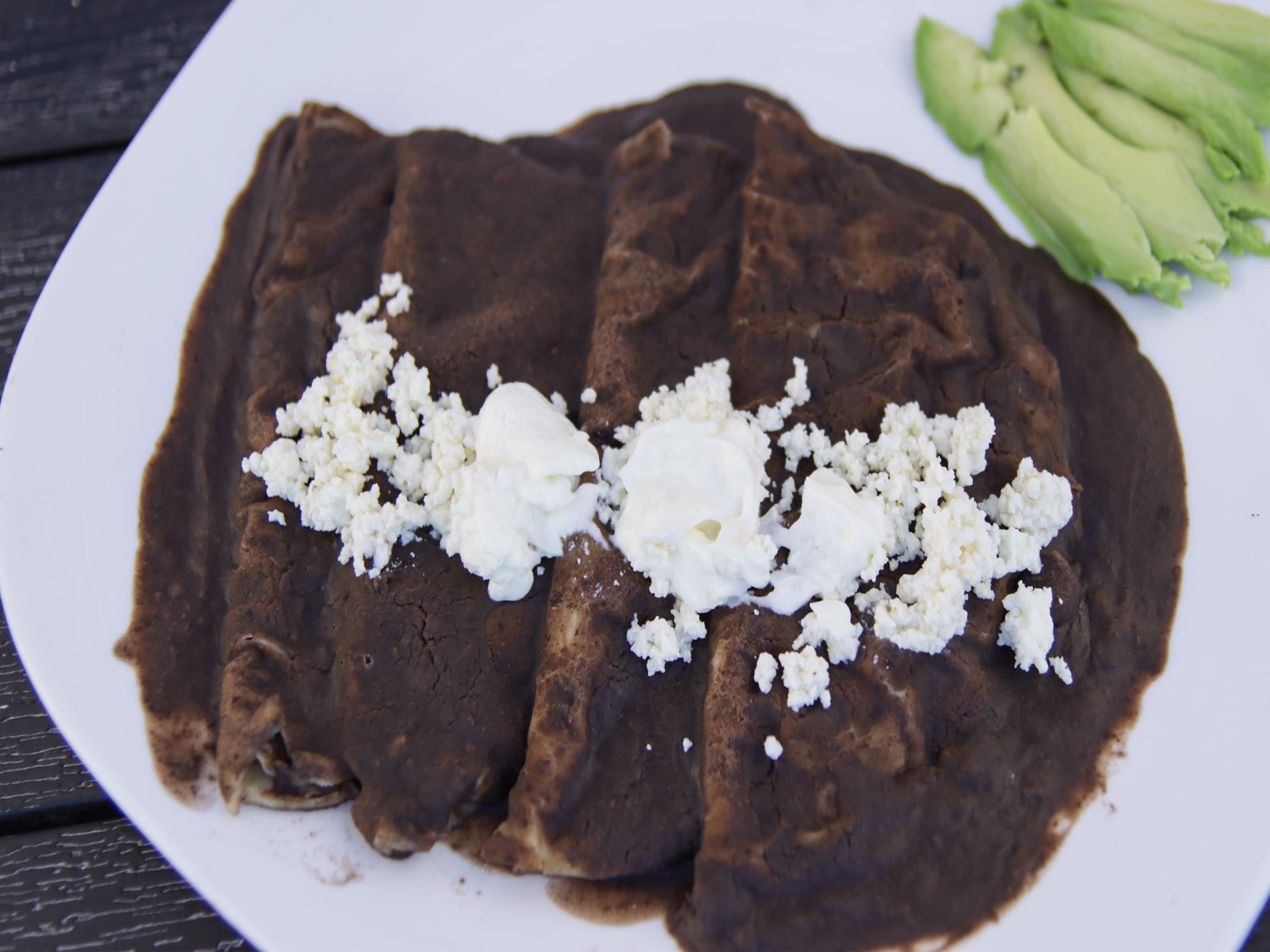 Orden de 4 Enfrijoladas Rellenas de Pollo
